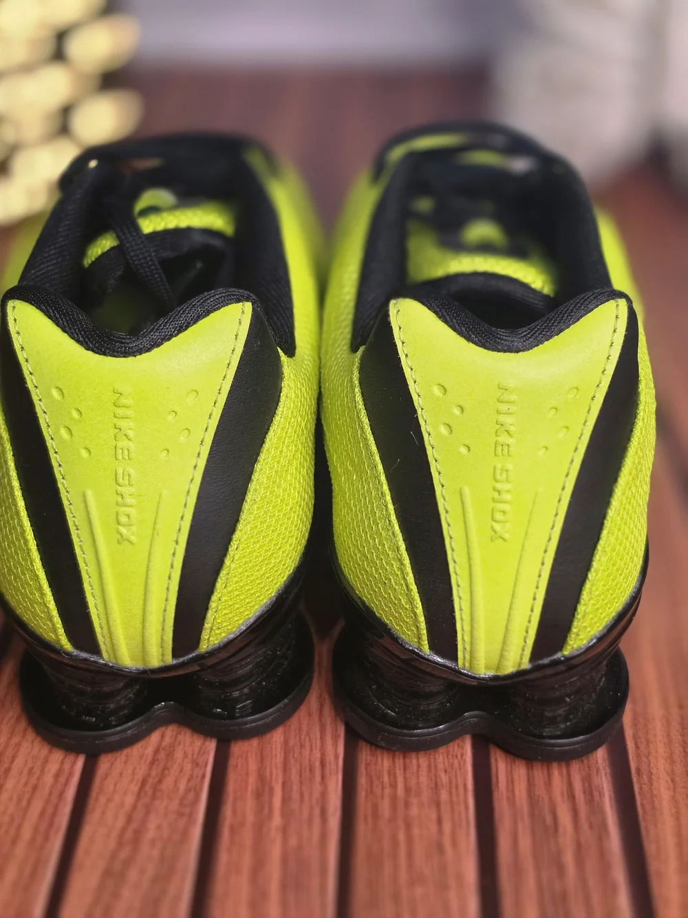 Nike Shox Z Cyber Black Women's Size 7 NIB HQ7540-301 Running Sneakers